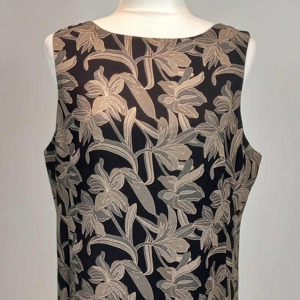 Sleeveless fully lined boat neck sheath Dress, Size Lg